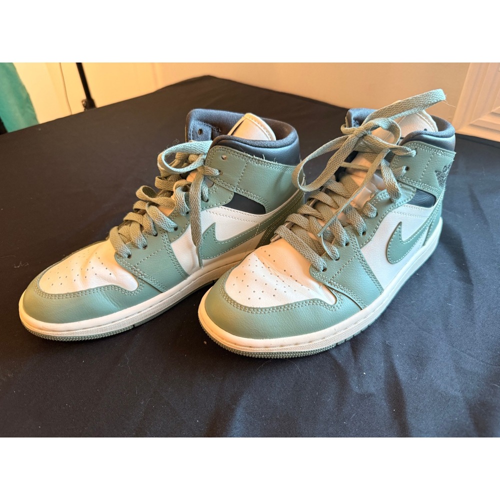 Jordan 1 Mid Jade Smoke White Anthracite BQ6472-130 Womens Size 7 Sneaker
